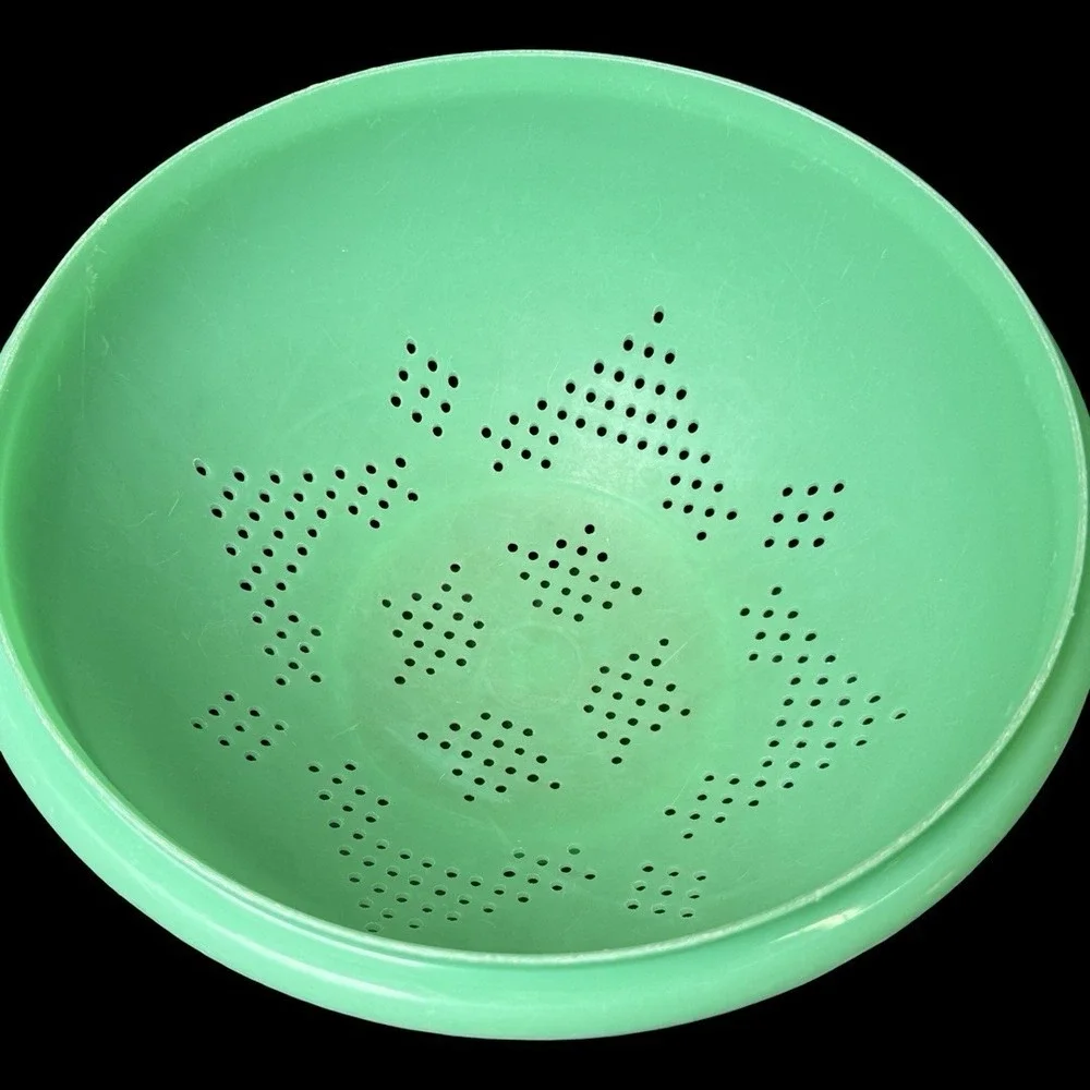 Tupperware Colander Strainer and Bowl Jadeite Green Mint Vintage 60s NO LIDS